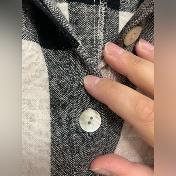 Soft Surroundings womens check linen button up - Picture 3 of 6